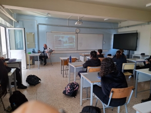 Mnimi Politexniou 107